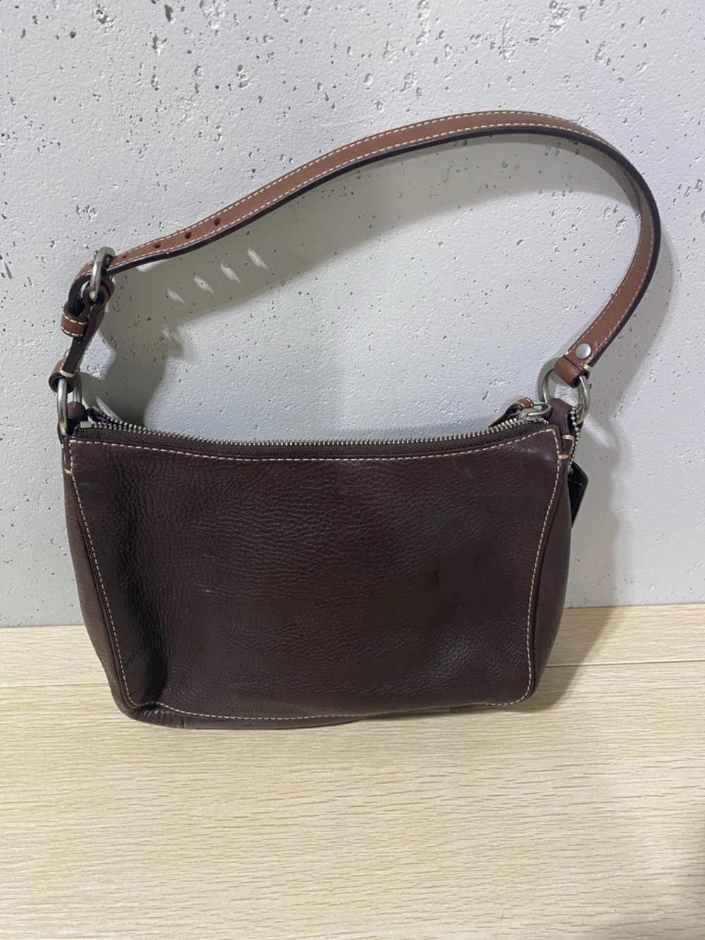 Coach Classic Dark Brown Leather Shoulder Bag - Picture 4 of 5